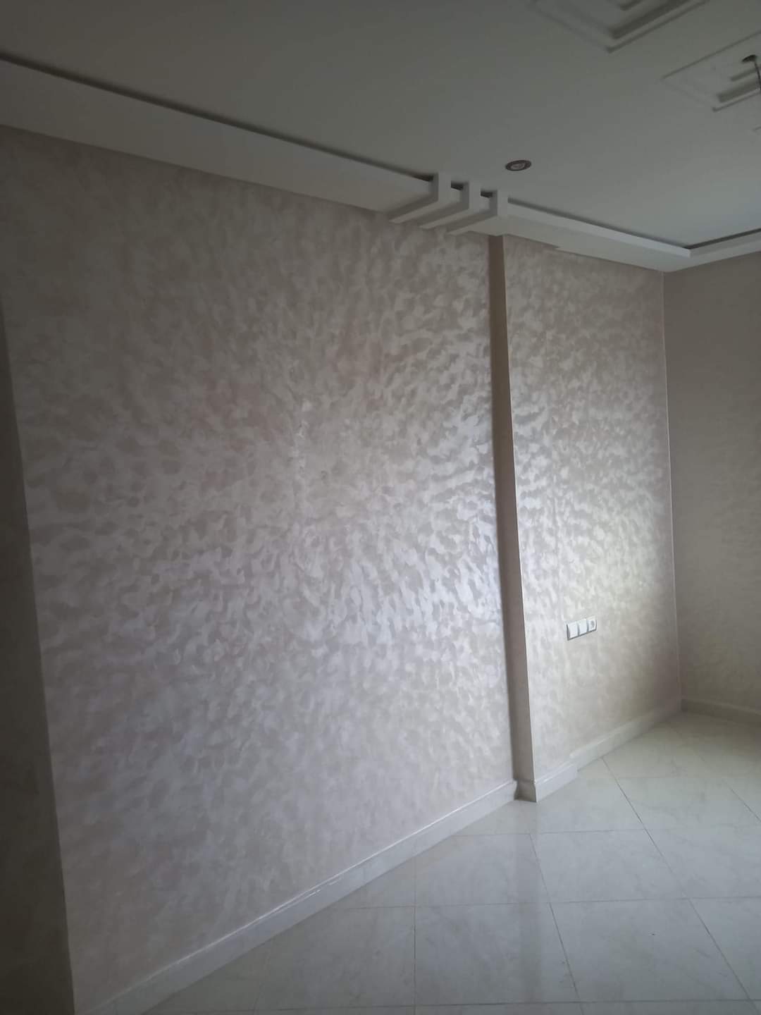 Qatifa decorative wall finish by Robbex Decorative Paints